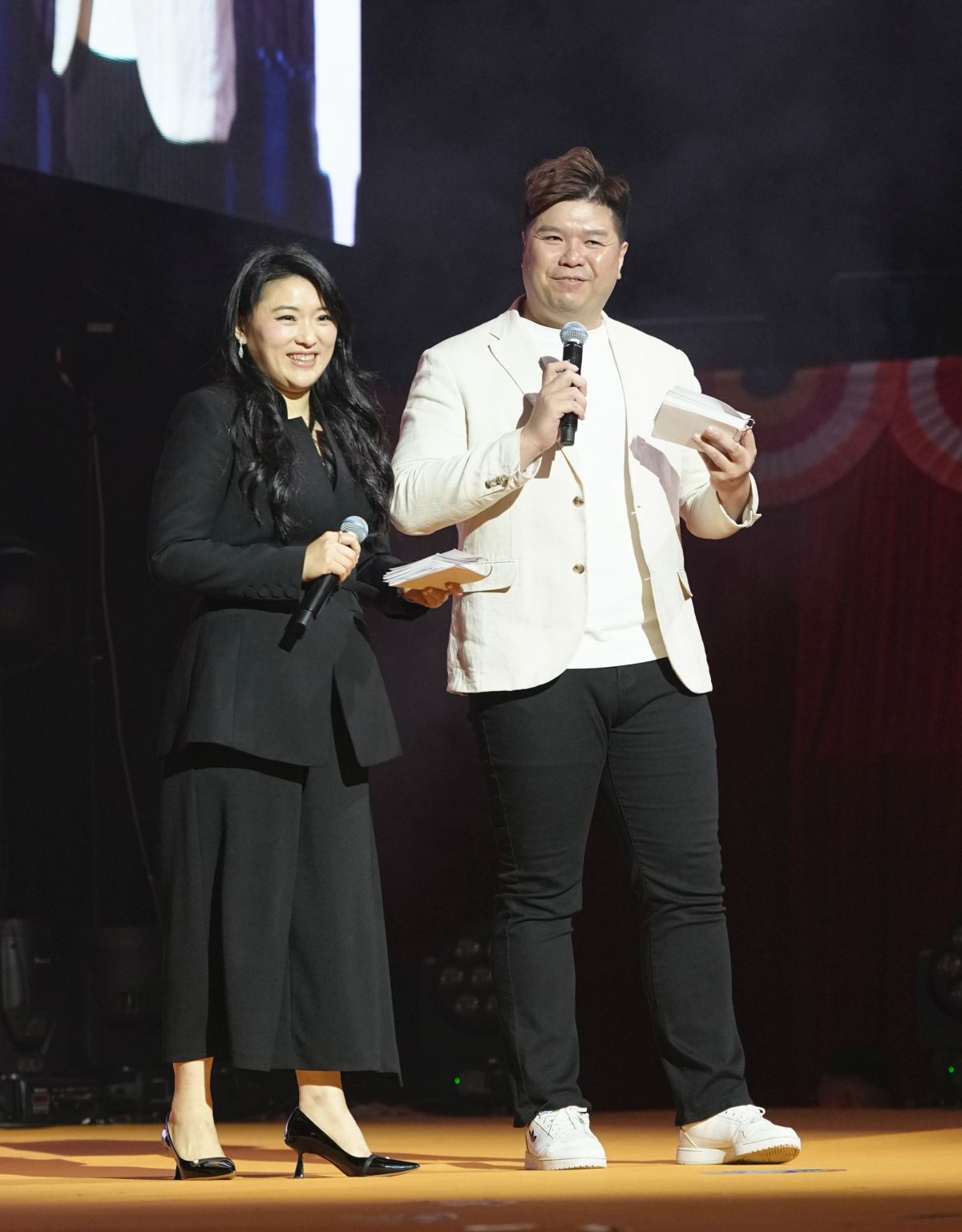 大會司儀:王名明先生 秦彰婧小姐