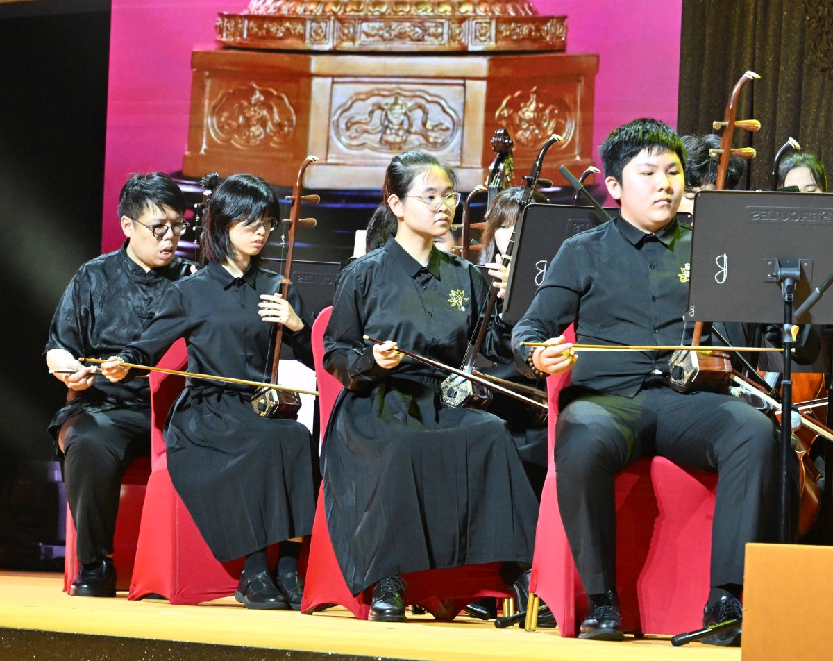 佛教善德英文中學 中樂團演奏
