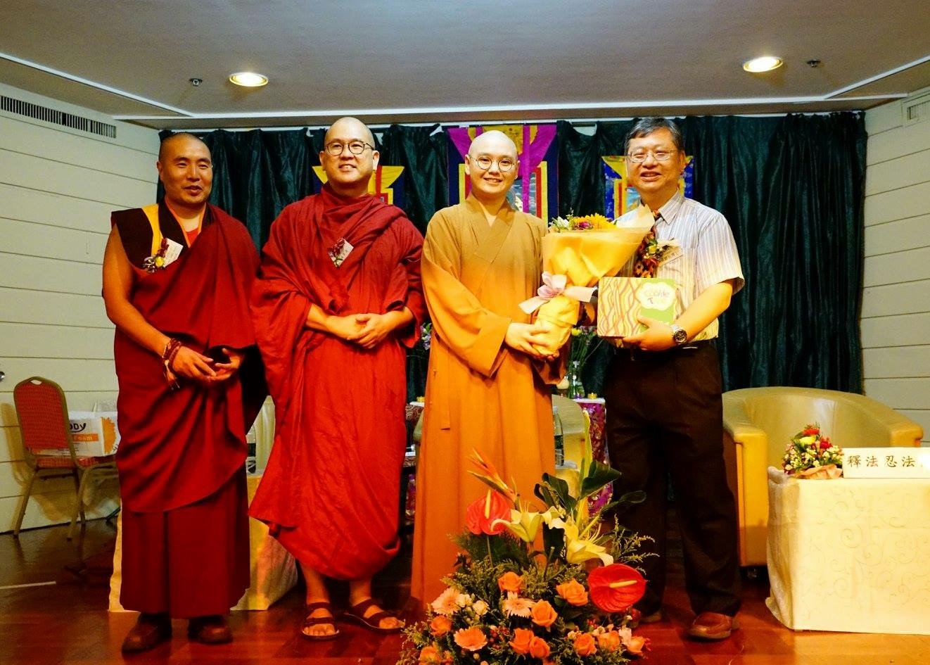 黎博士出席南漢藏三大佛教傳承座談會。