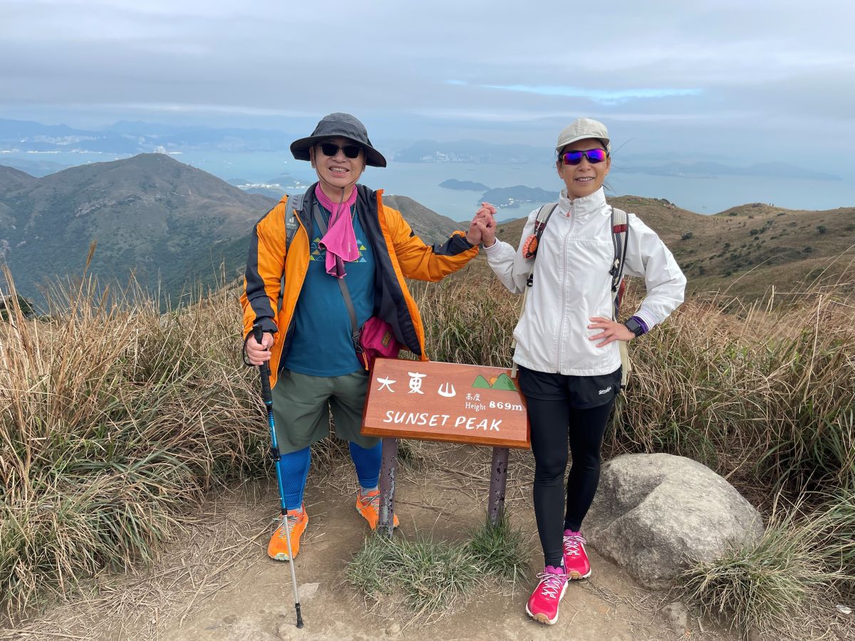 黎博士偕太太遊大東山