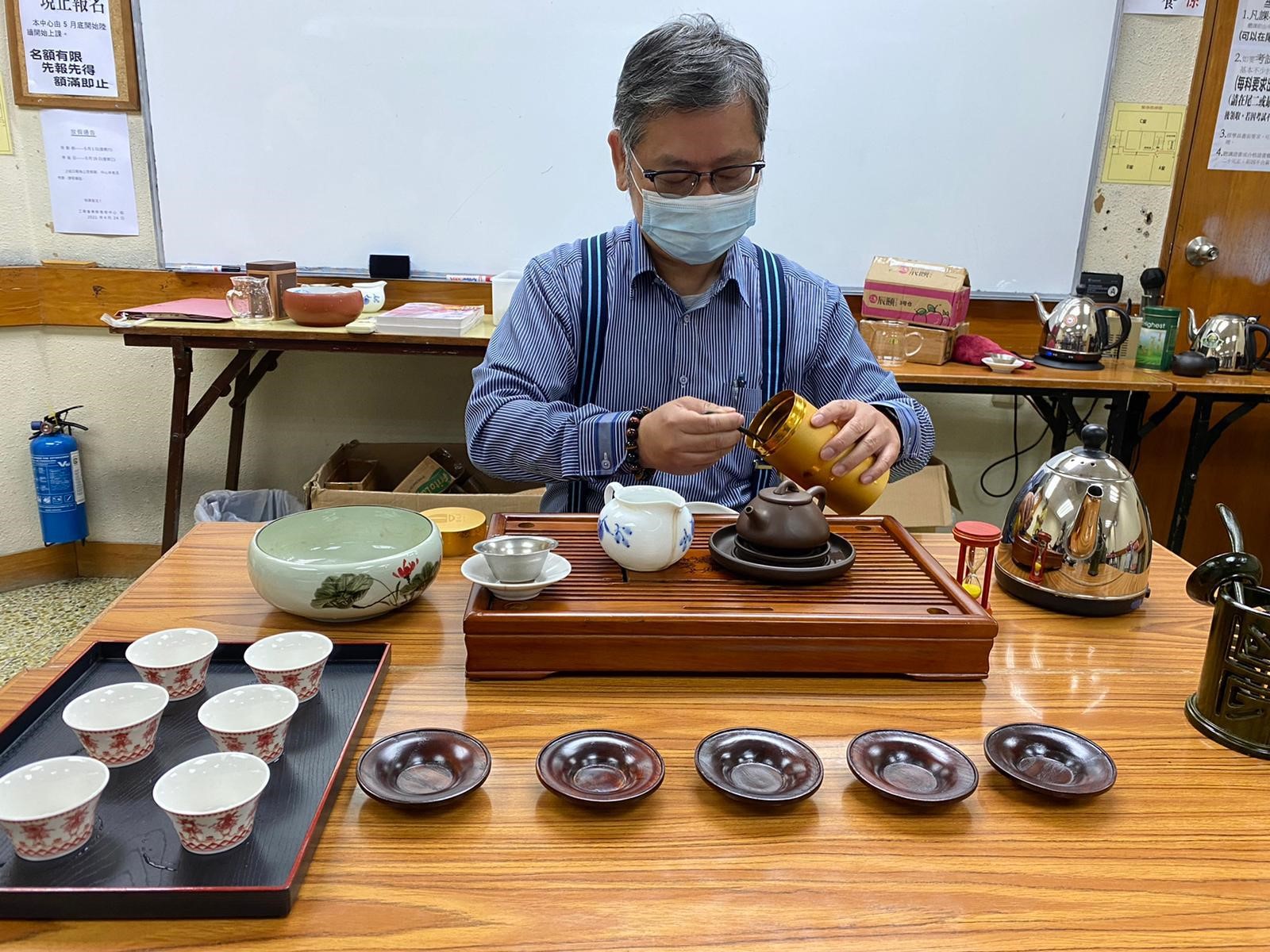 潛心研究茶道