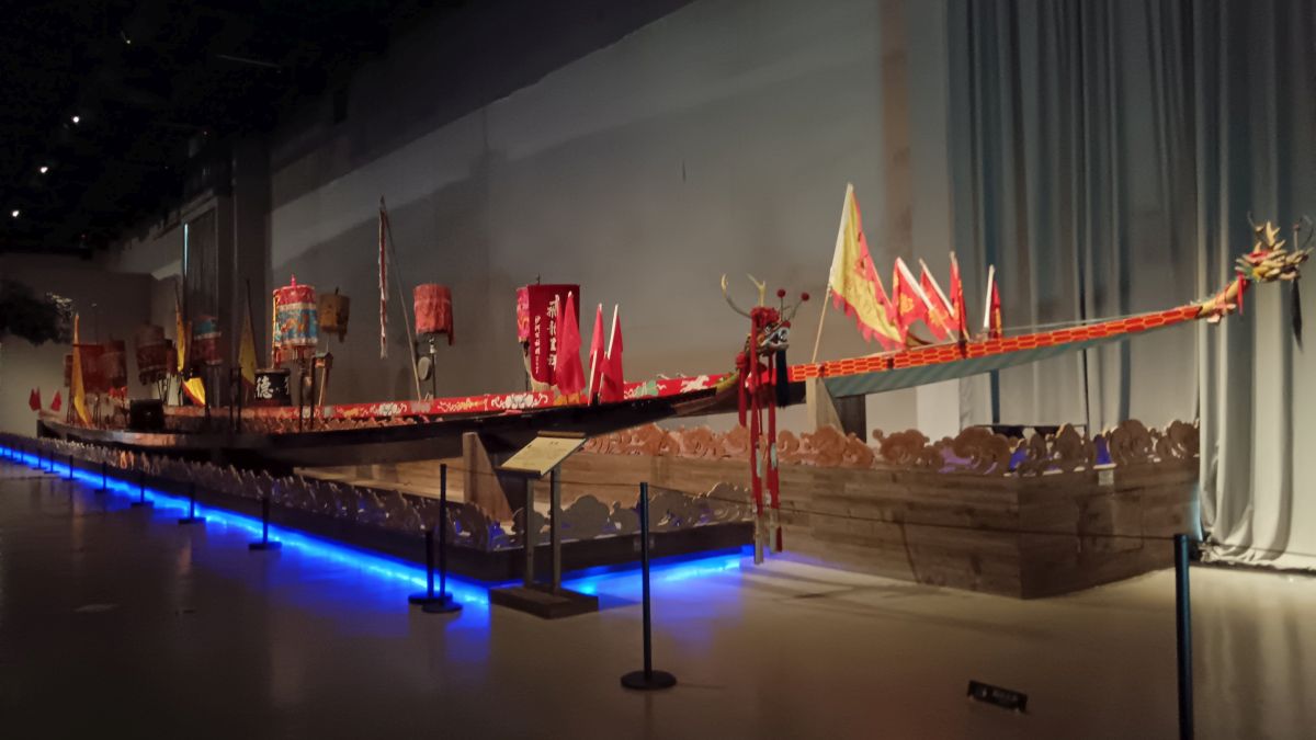館藏之巨型龍舟展品
