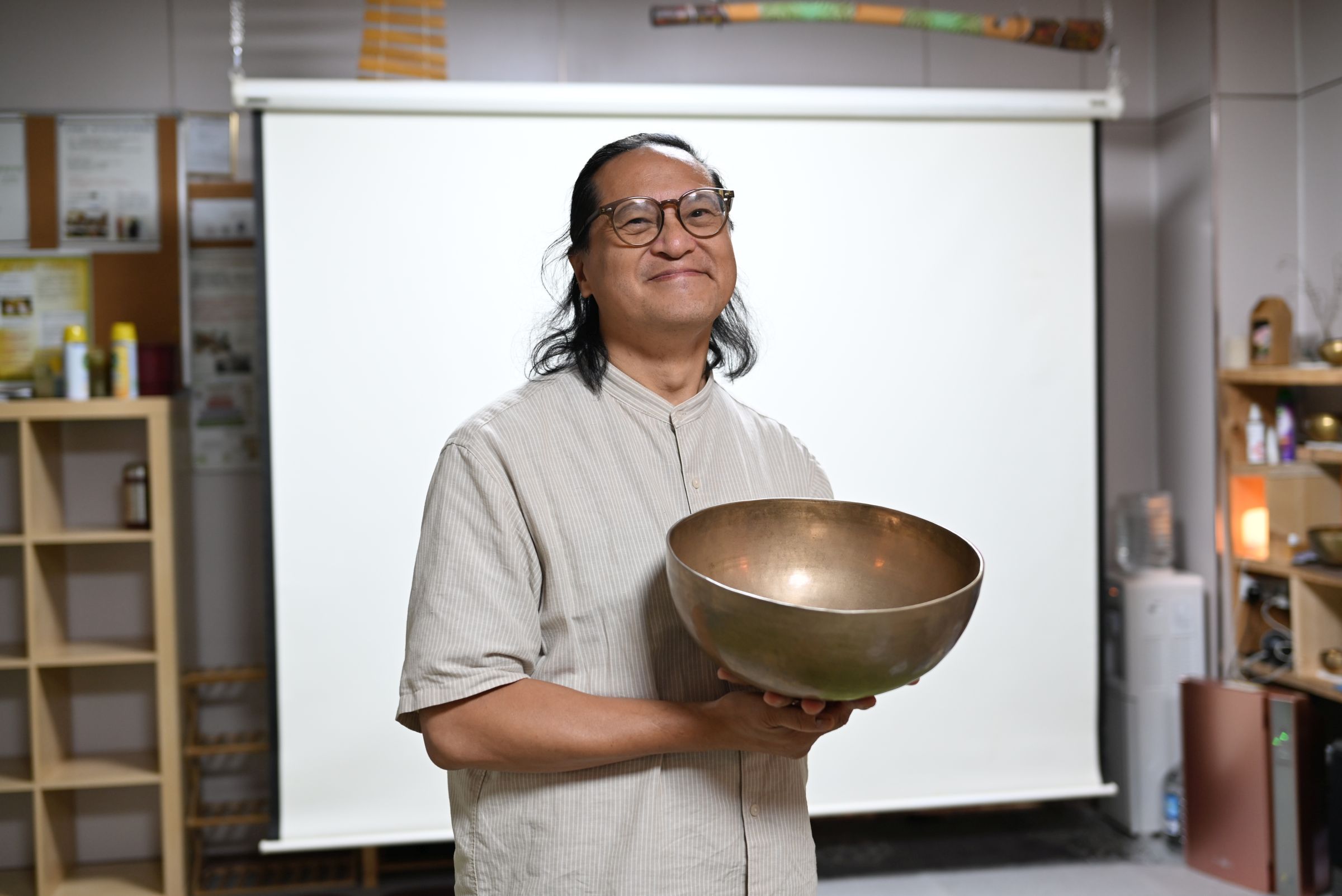 Ken sir笑容溫馨燦爛，為人沒有架子，是一位令人樂於親近的老師。