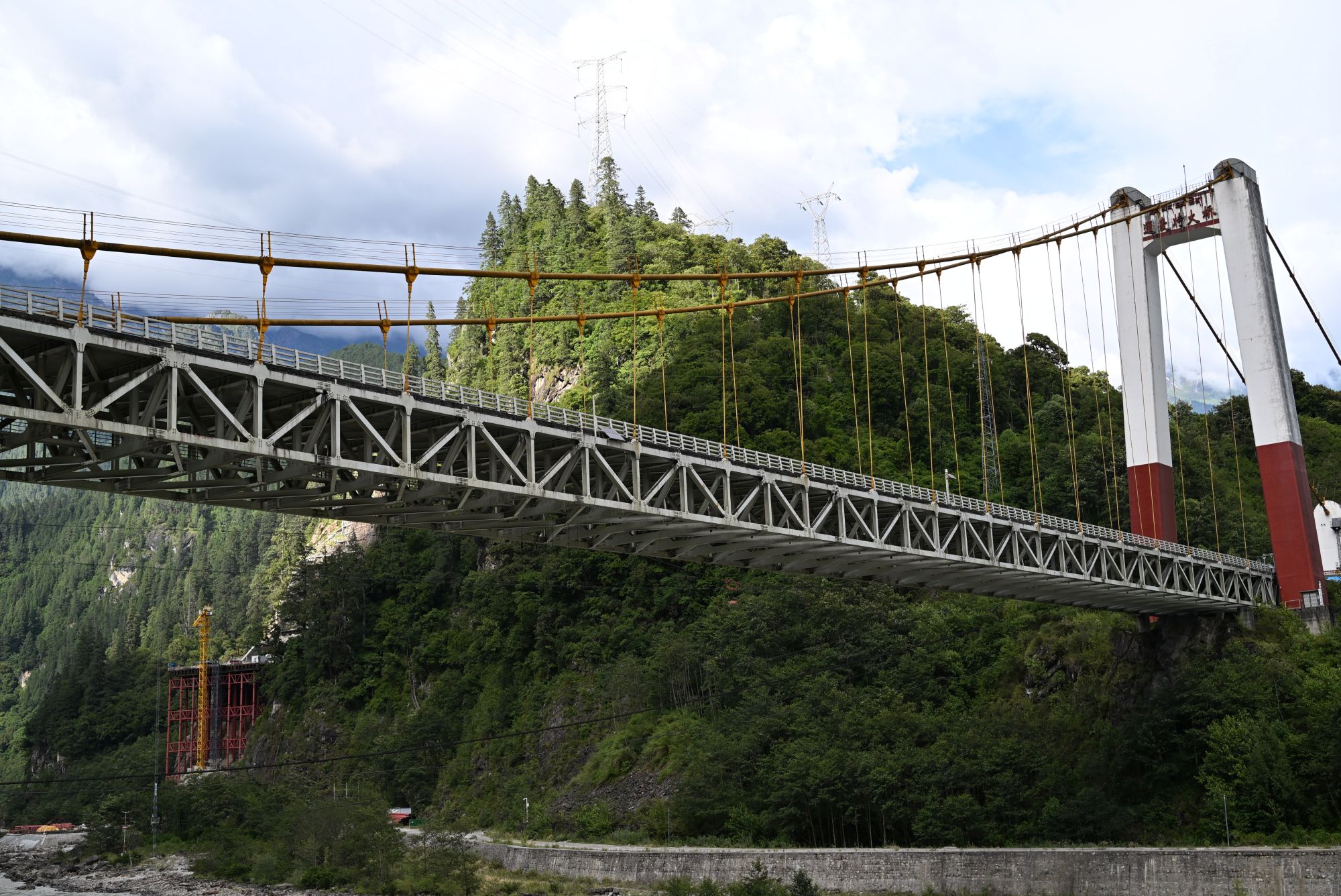 通麥特大橋在2015年落成通車