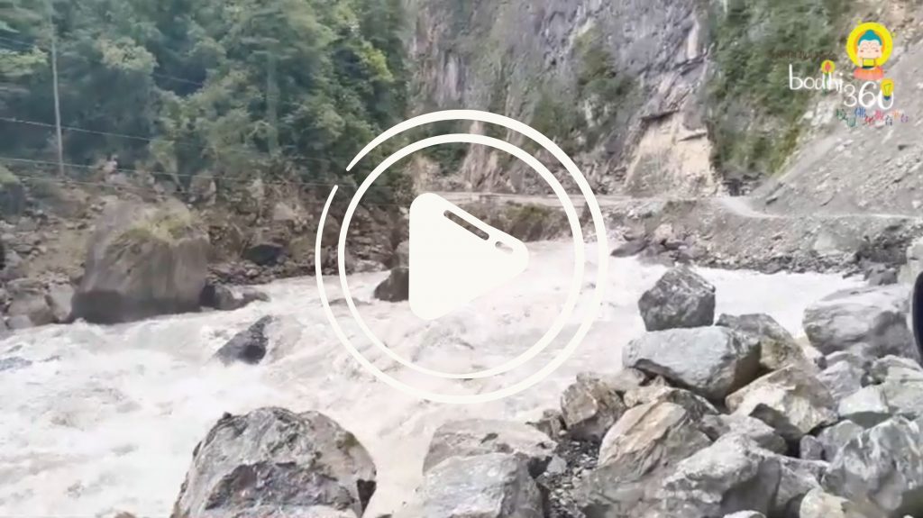 短片為其中一段驚險路程 (https://youtu.be/RVPrP-CMvds)