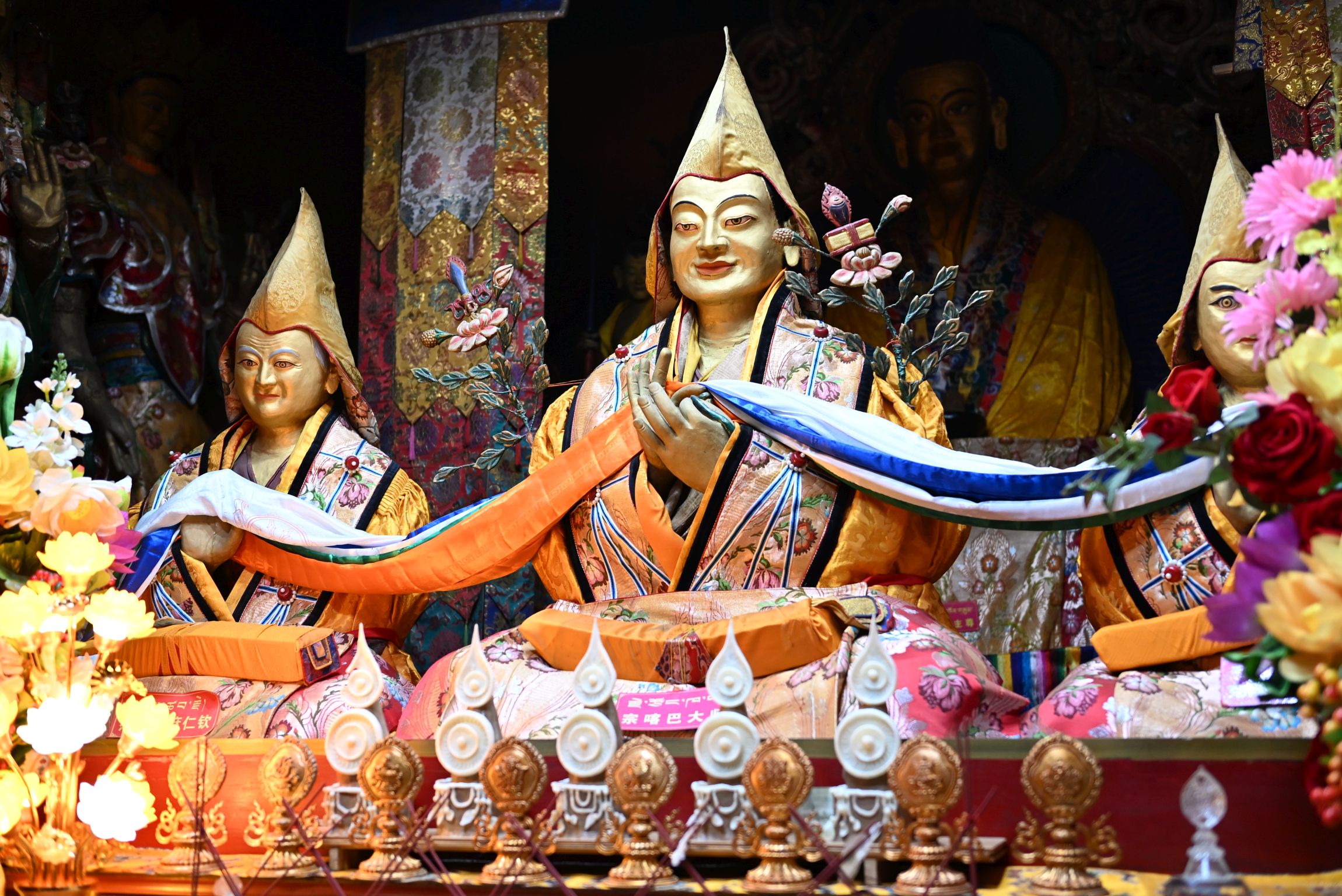 聖像貢品和裝飾相當考究