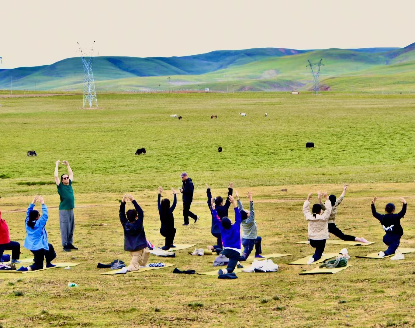 羌塘高原平均海拔有4800米,我們竟然可以在這裡上正念瑜伽課!